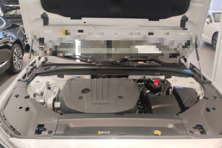 Used Volvo S90 2023 B5 Luxury Smart Edition Engine Bay