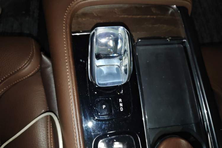Used Volvo S90 2023 B5 Zhiyuan Luxury Edition Gear Lever