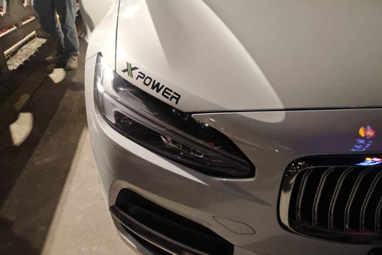 Used Volvo S90 2023 B5 Zhiyuan Luxury Edition Right Front Headlight