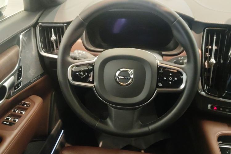 Used Volvo S90 2023 B5 Luxury Smart Edition Steering Wheel