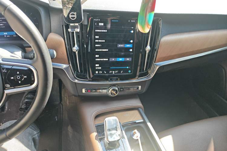 Used Volvo S90 2023 B5 Zhiyi Luxury Edition Audio And AC Panel