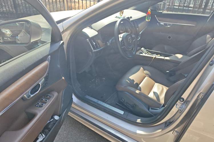 Used Volvo S90 2023 B5 Zhiyi Luxury Edition Driver Seat