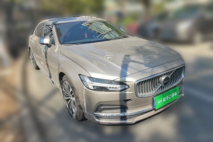 Used Volvo S90 2023 B5 Zhiyi Luxury Edition Front Right 45 Deg