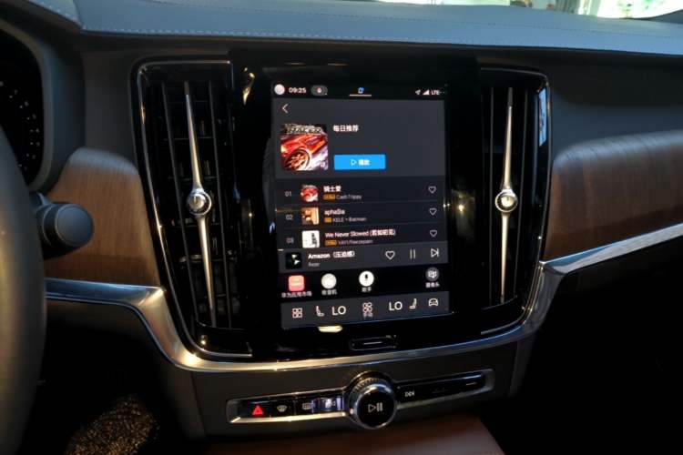 Used Volvo S90 2024 B5 Zhiyuan Luxury Edition Audio And AC Panel