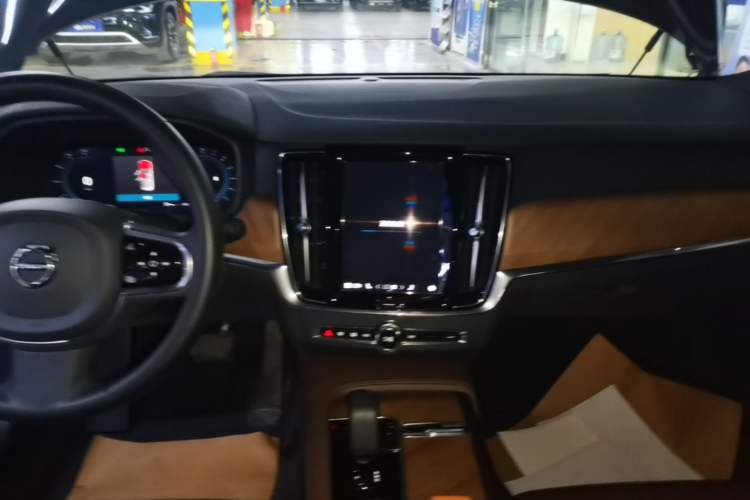 Used Volvo S90 2024 B5 Zhiyi Luxury Edition Audio And AC Panel
