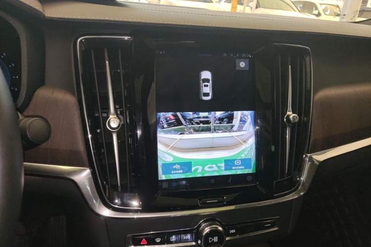 Used Volvo S90 2024 B5 Zhiyuan Luxury Edition Audio And AC Panel