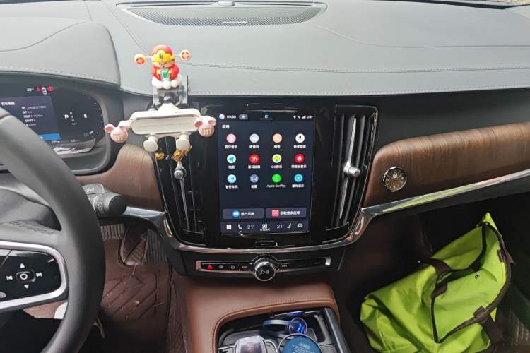 Used Volvo S90 2024 B5 Zhiyuan Luxury Edition Audio And AC Panel