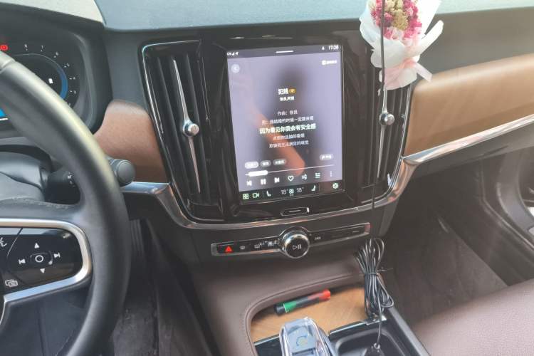Used Volvo S90 2024 B5 Zhiyi Luxury Edition Audio And AC Panel