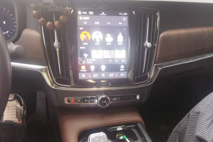 Used Volvo S90 2024 B5 Zhiyuan Luxury Edition Audio And AC Panel