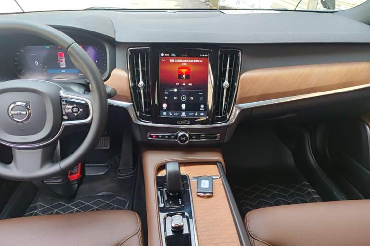 Used Volvo S90 2024 B5 Zhiyi Luxury Edition Audio And AC Panel