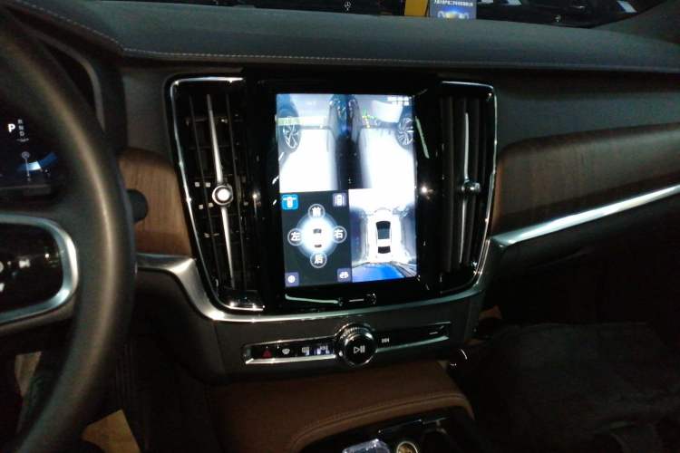 Used Volvo S90 2024 B5 Zhiyuan Luxury Edition Audio And AC Panel