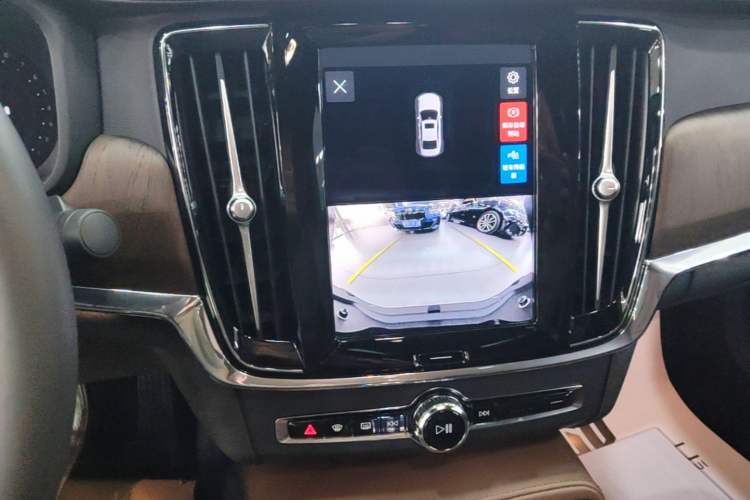 Used Volvo S90 2024 B5 Zhiyuan Luxury Edition Audio And AC Panel