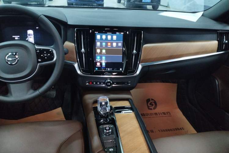 Used Volvo S90 2024 B5 Zhiyi Luxury Edition Audio And AC Panel