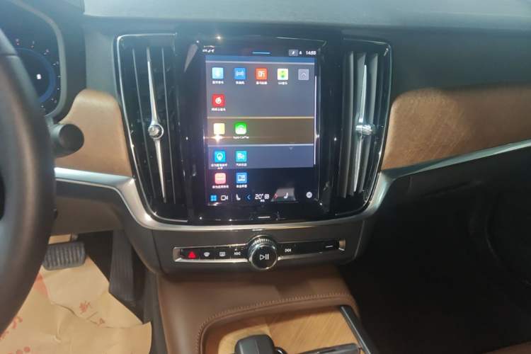 Used Volvo S90 2024 B5 Zhiyi Luxury Edition Audio And AC Panel