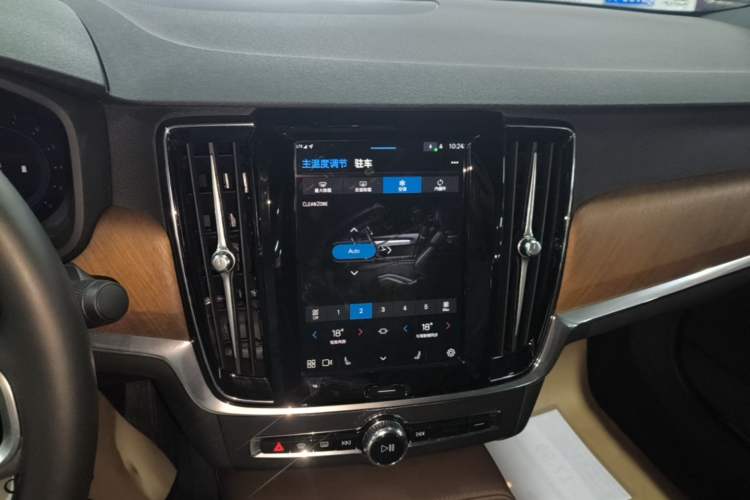 Used Volvo S90 2024 B5 Zhiyi Luxury Edition Audio And AC Panel