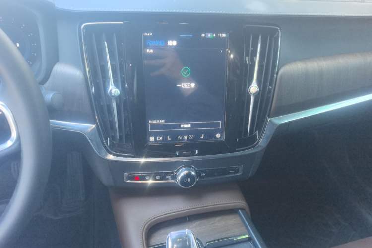 Used Volvo S90 2024 B5 Zhiyuan Luxury Edition Audio And AC Panel