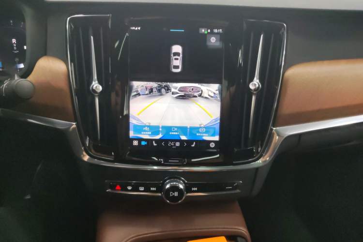 Used Volvo S90 2024 B5 Zhiyi Luxury Edition Audio And AC Panel