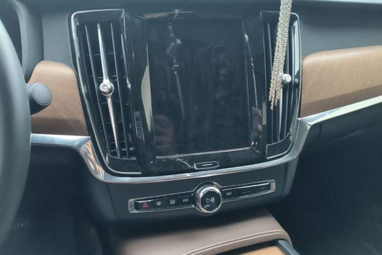 Used Volvo S90 2024 B5 Zhiyi Luxury Edition Audio And AC Panel