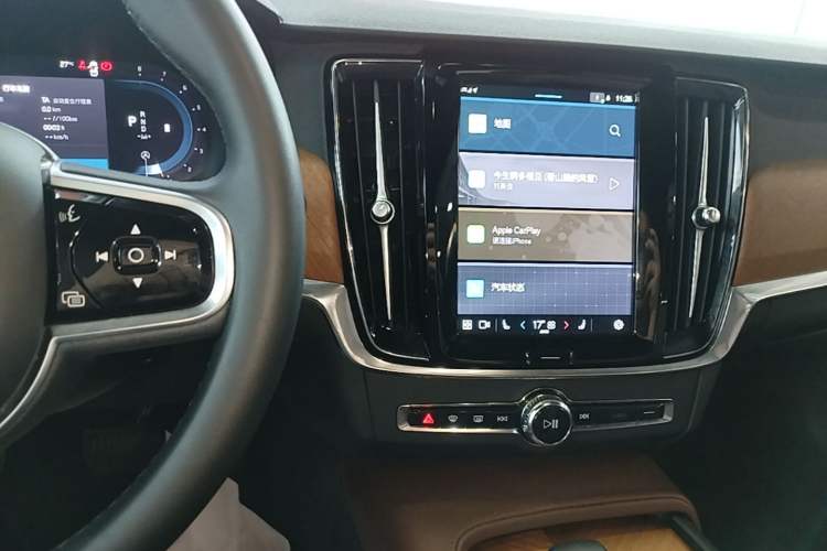 Used Volvo S90 2024 B5 Zhiyi Luxury Edition Audio And AC Panel