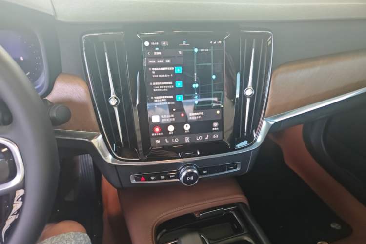 Used Volvo S90 2024 B5 Zhiyi Luxury Edition Audio And AC Panel