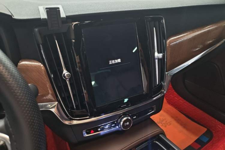 Used Volvo S90 2024 B5 Zhiyi Luxury Edition Audio And AC Panel