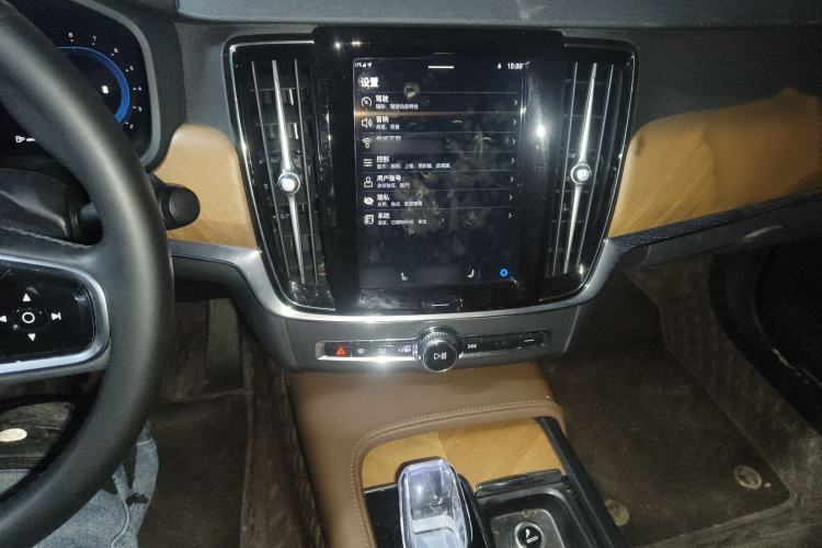Used Volvo S90 2024 B5 Zhiyi Luxury Edition Audio And AC Panel