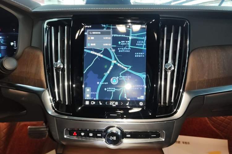 Used Volvo S90 2024 B5 Zhiyuan Luxury Edition Audio And AC Panel