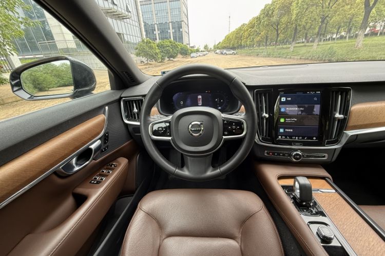 Used Volvo S90 2024 B5 Zhiyi Luxury Edition Audio And AC Panel