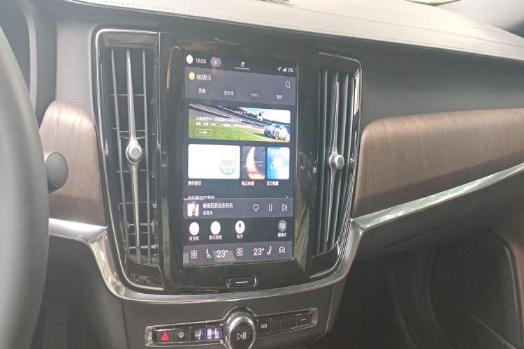 Used Volvo S90 2024 B5 Zhiyuan Luxury Edition Audio And AC Panel