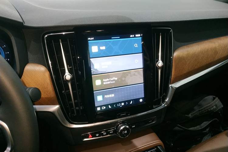 Used Volvo S90 2024 B5 Zhiyi Luxury Edition Audio And AC Panel