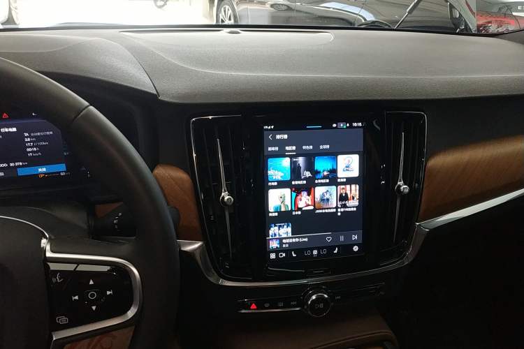 Used Volvo S90 2024 B5 Zhiyi Luxury Edition Audio And AC Panel