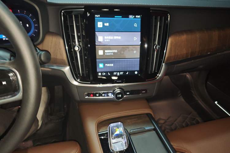 Used Volvo S90 2024 B5 Zhiyuan Luxury Edition Audio And AC Panel