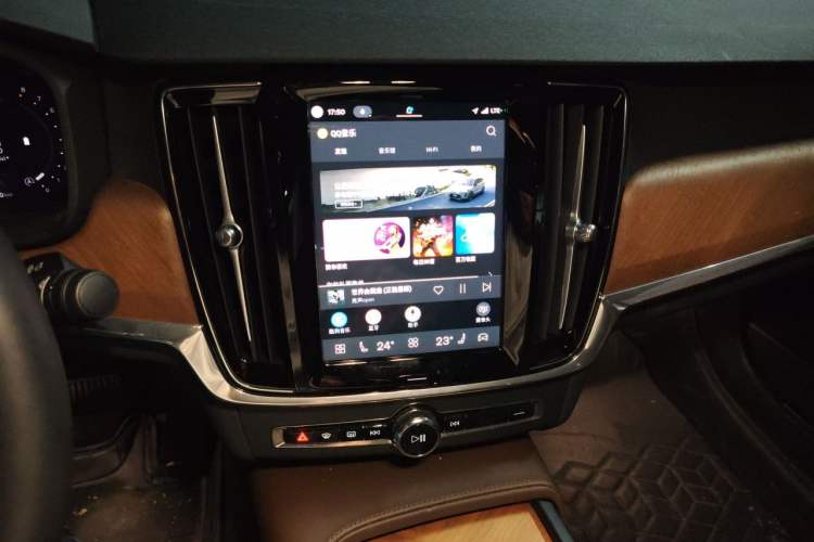 Used Volvo S90 2024 B5 Zhiyi Luxury Edition Audio And AC Panel