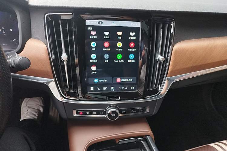 Used Volvo S90 2024 B5 Zhiyi Luxury Edition Audio And AC Panel