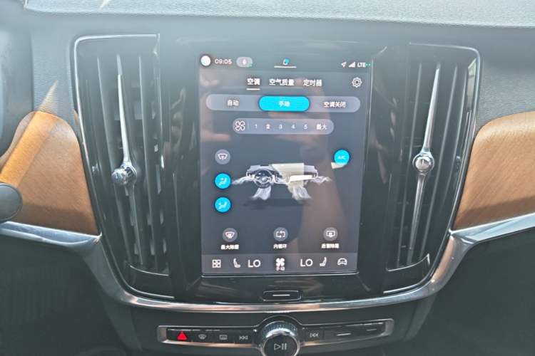 Used Volvo S90 2024 B5 Zhiyi Luxury Edition Audio And AC Panel