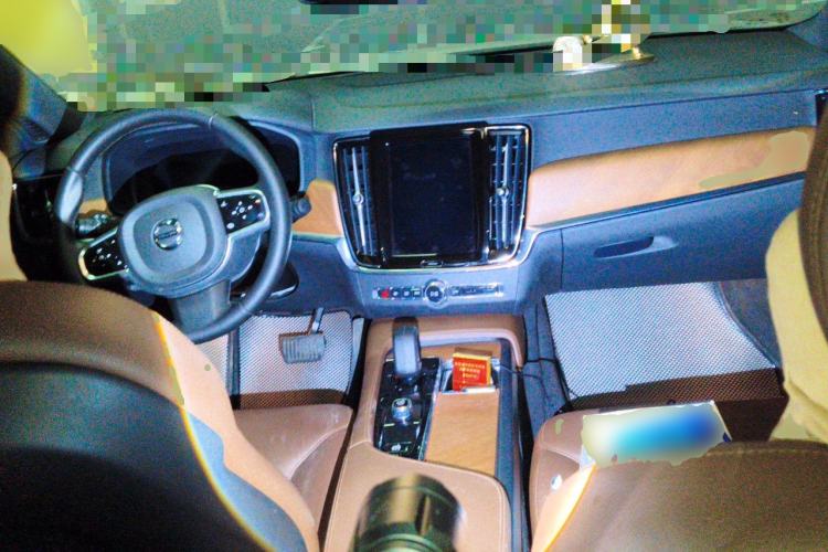Used Volvo S90 2024 B5 Zhiyi Luxury Edition Center Console