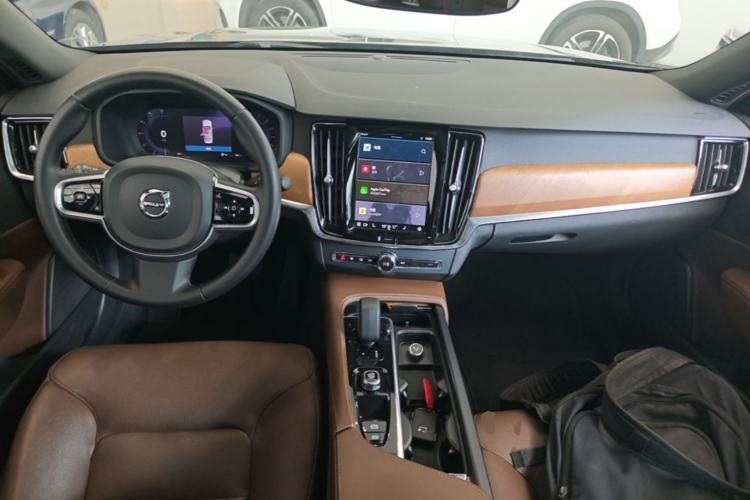 Used Volvo S90 2024 B5 Zhiyi Luxury Edition Center Console