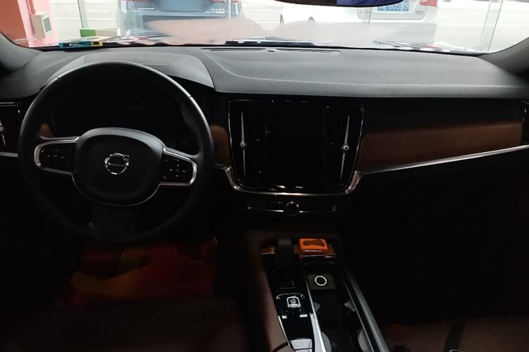 Used Volvo S90 2024 B5 Zhiyi Luxury Edition Center Console