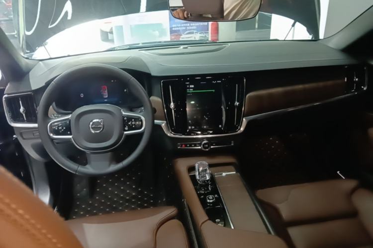 Used Volvo S90 2024 B5 Zhiyuan Luxury Edition Center Console