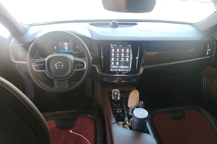 Used Volvo S90 2024 B5 Zhiyuan Luxury Edition Center Console