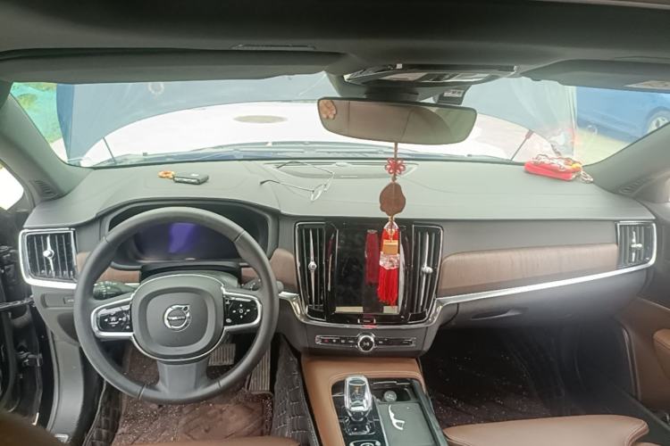 Used Volvo S90 2024 B5 Zhiyuan Luxury Edition Center Console
