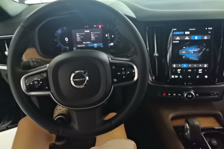 Used Volvo S90 2024 B5 Zhiyi Luxury Edition Center Console