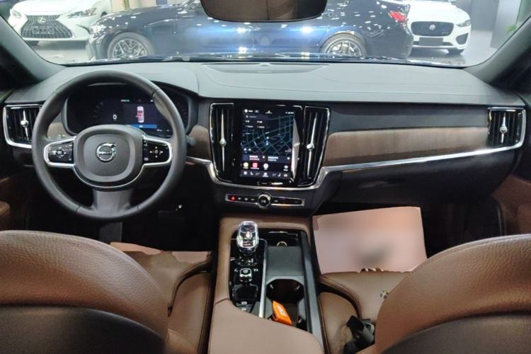 Used Volvo S90 2024 B5 Zhiyuan Luxury Edition Center Console