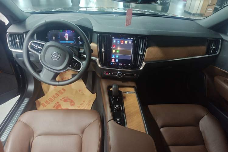 Used Volvo S90 2024 B5 Zhiyi Luxury Edition Center Console