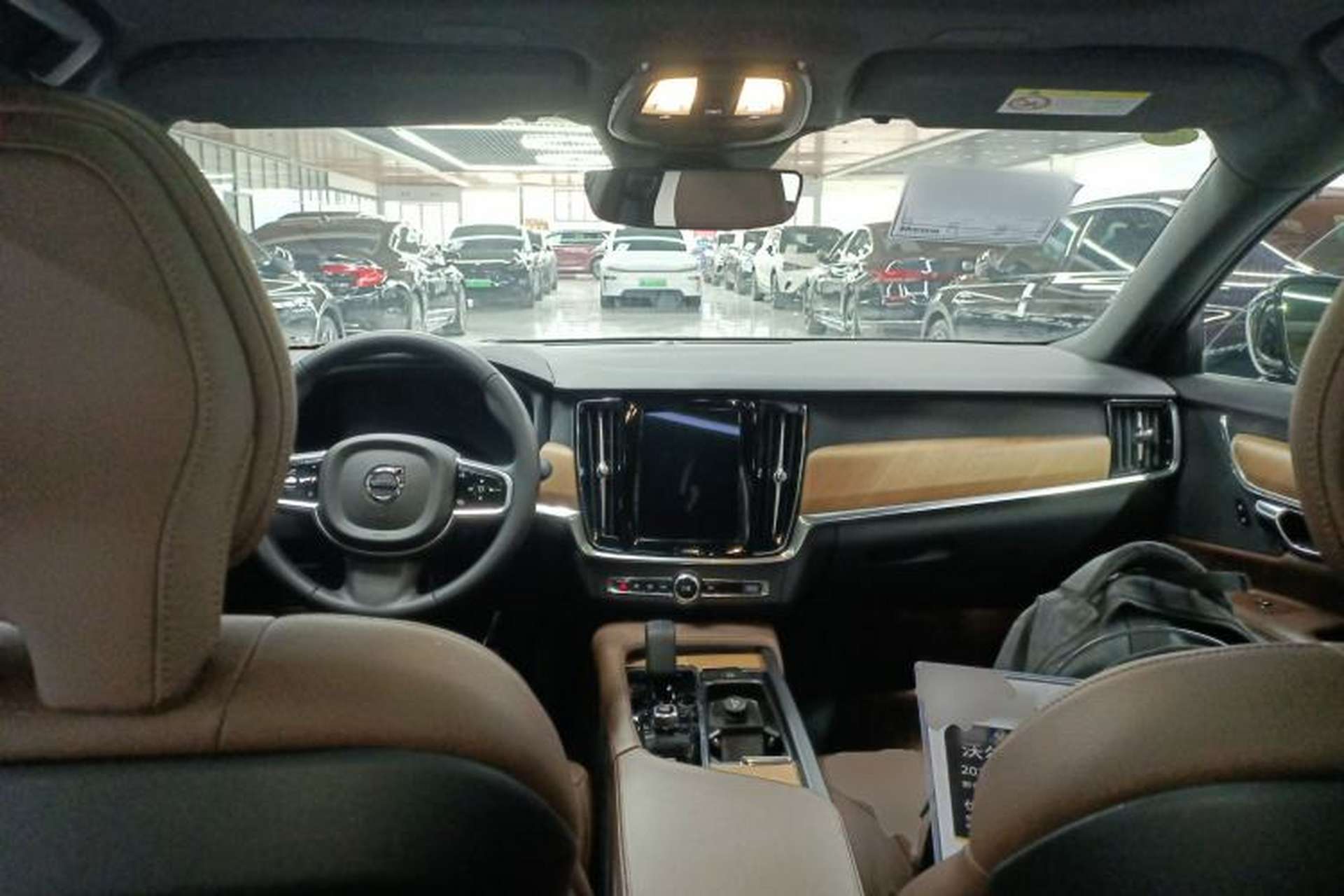 Used Volvo S90 2024 B5 Zhiyi Luxury Edition Center Console
