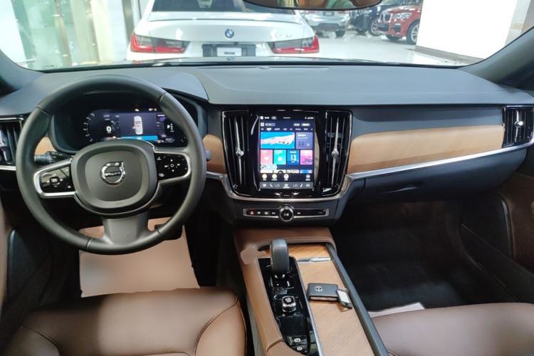 Used Volvo S90 2024 B5 Zhiyi Luxury Edition Center Console