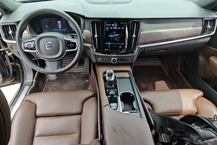 Used Volvo S90 2024 B5 Zhiyuan Luxury Edition Center Console