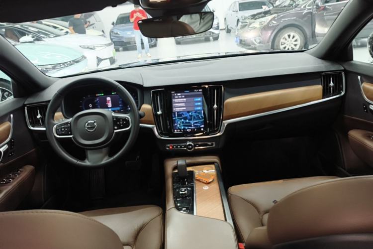 Used Volvo S90 2024 B5 Zhiyi Luxury Edition Center Console