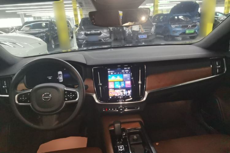 Used Volvo S90 2024 B5 Zhiyi Luxury Edition Center Console