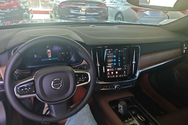 Used Volvo S90 2024 B5 Zhiyi Luxury Edition Center Console